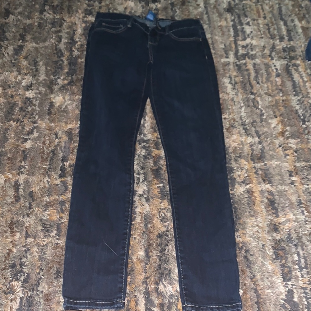 Arizona mid rise blue jeans.